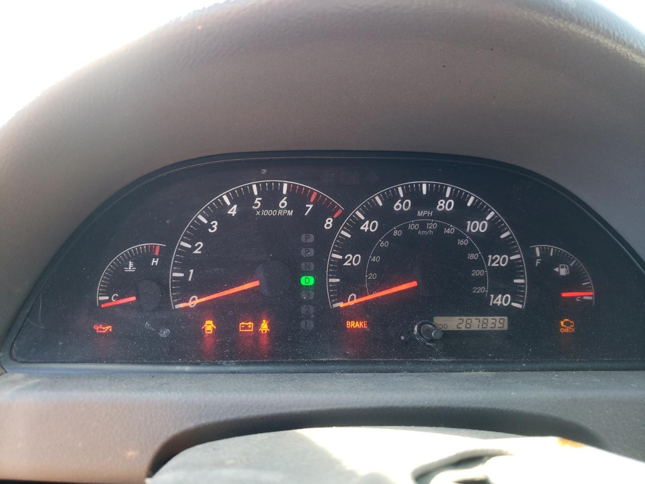 Photo 8 from auction – 2005 TOYOTA CAMRY LE with VIN 4T1BE32K55U540126