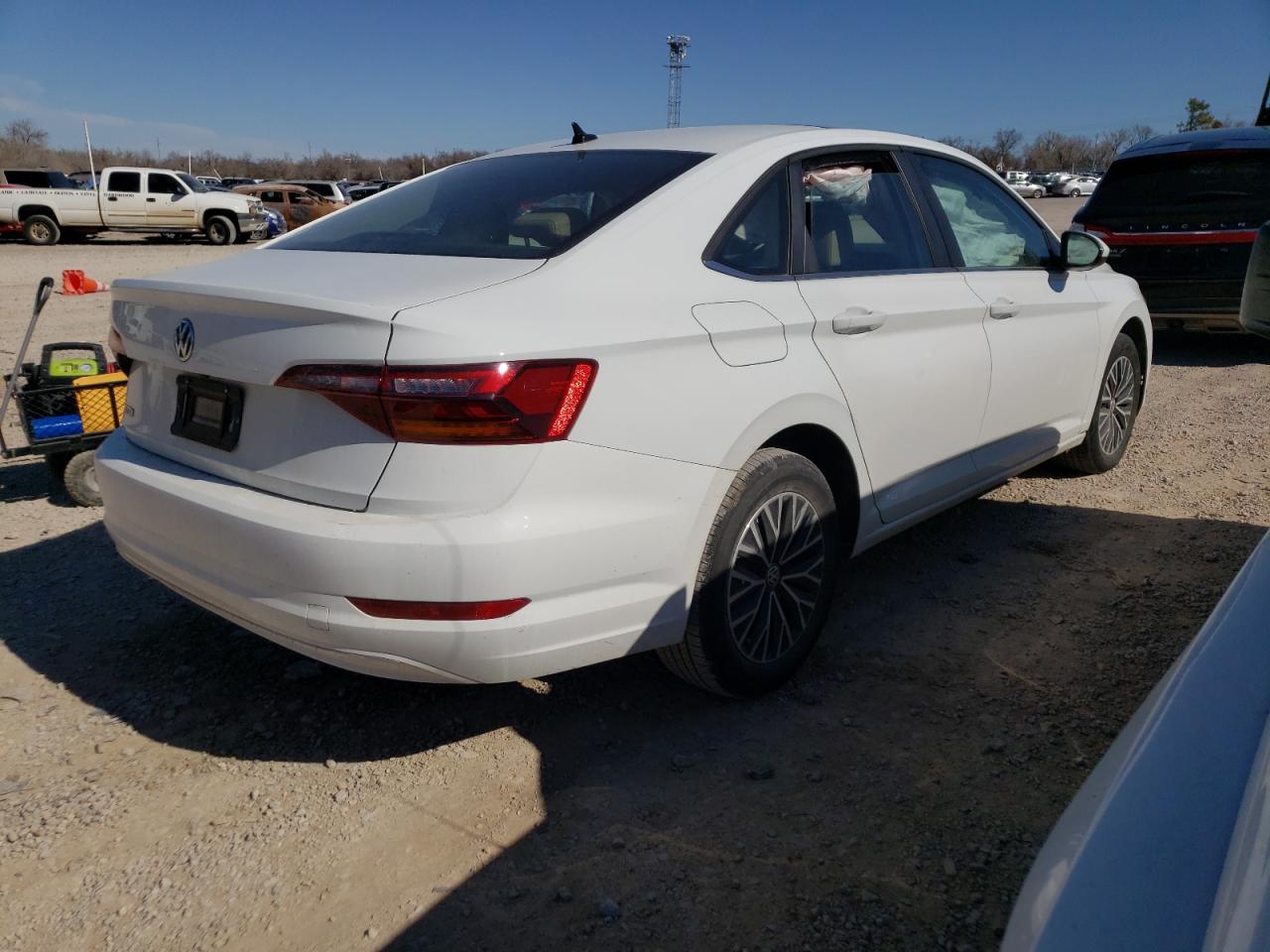 Photo 4 from auction – 2019 VOLKSWAGEN JETTA S with VIN 3VWCB7BU2KM227252