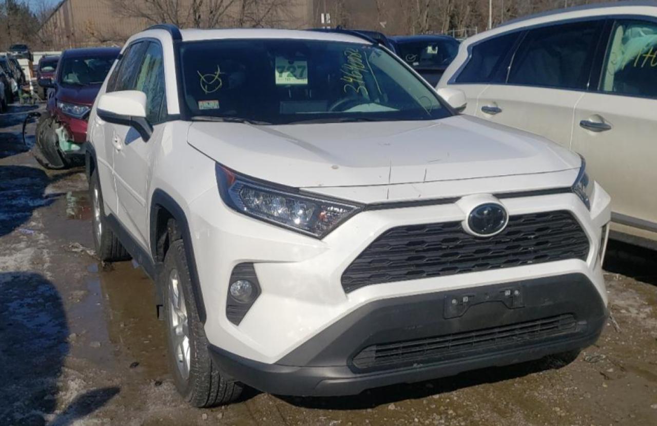 TOYOTA RAV4 XLE 2021 with VIN 2T3P1RFV7MC164089 - Photo from auction