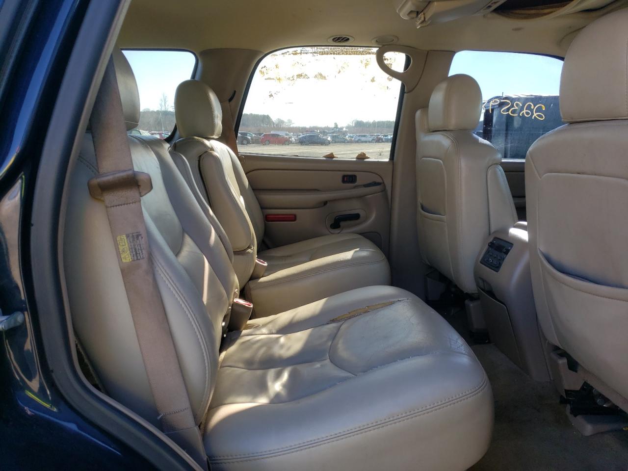 Photo 6 from auction – 2005 GMC YUKON with VIN 1GKEC13TX5J160983