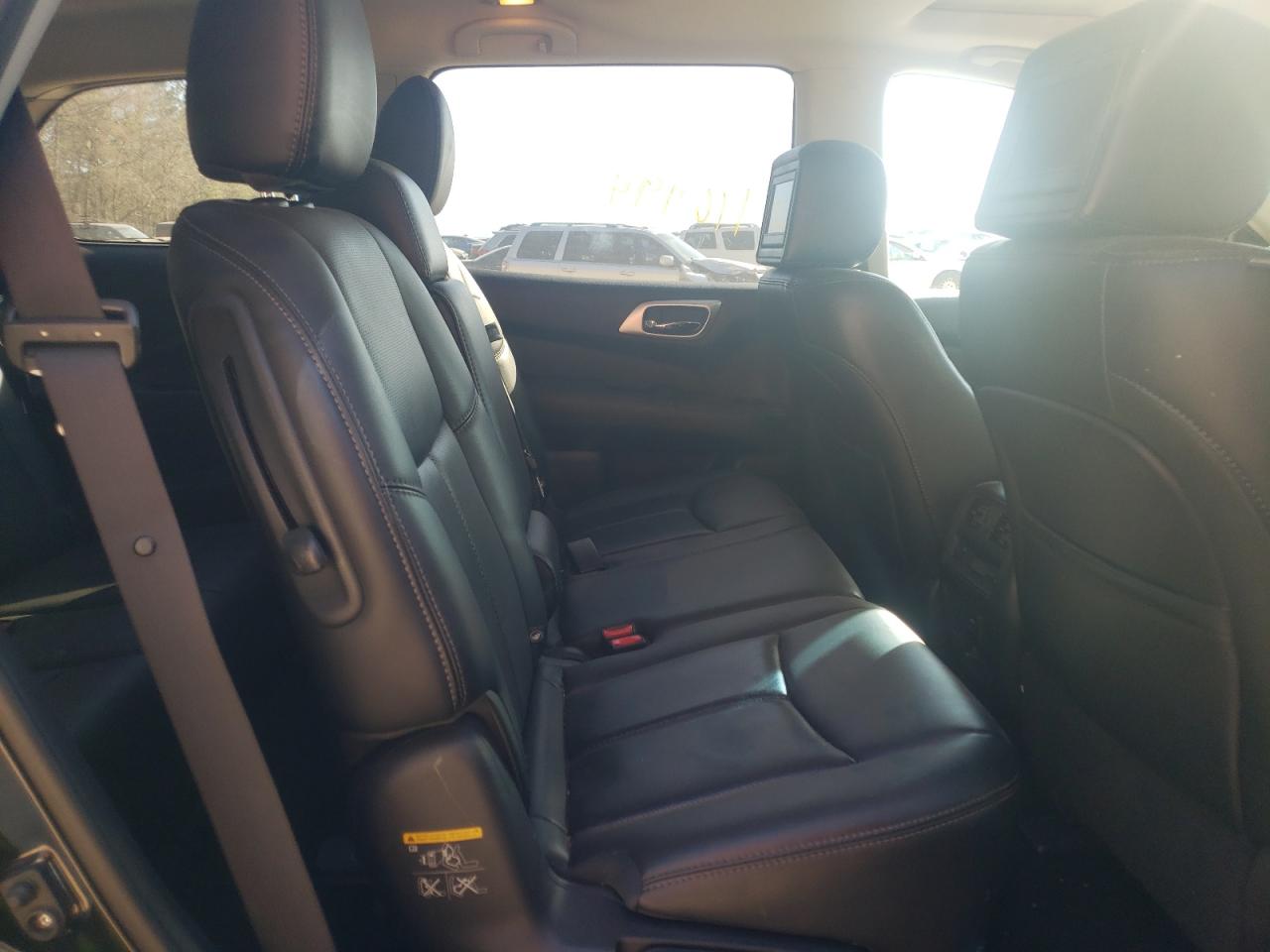 Photo 6 from auction – 2015 NISSAN PATHFINDER with VIN 5N1AR2MN2FC660586