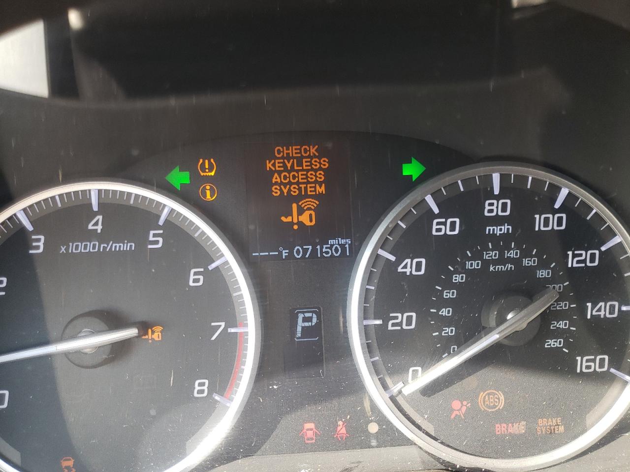 Photo 8 from auction – 2016 ACURA ILX BASE W with VIN 19UDE2F37GA021921