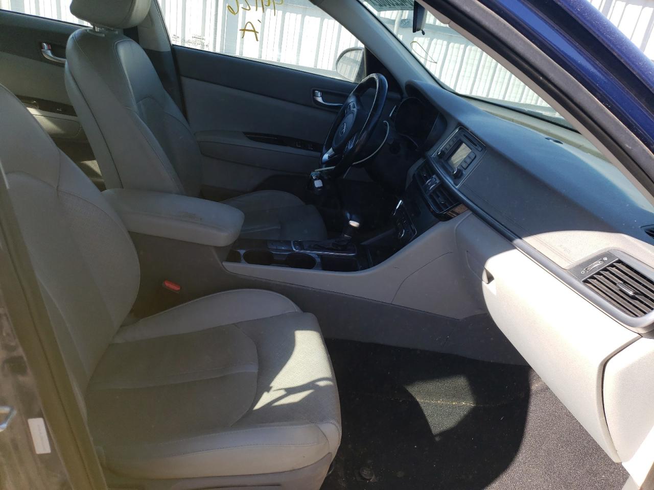 Photo 5 from auction – 2016 KIA OPTIMA EX with VIN 5XXGU4L39GG016142