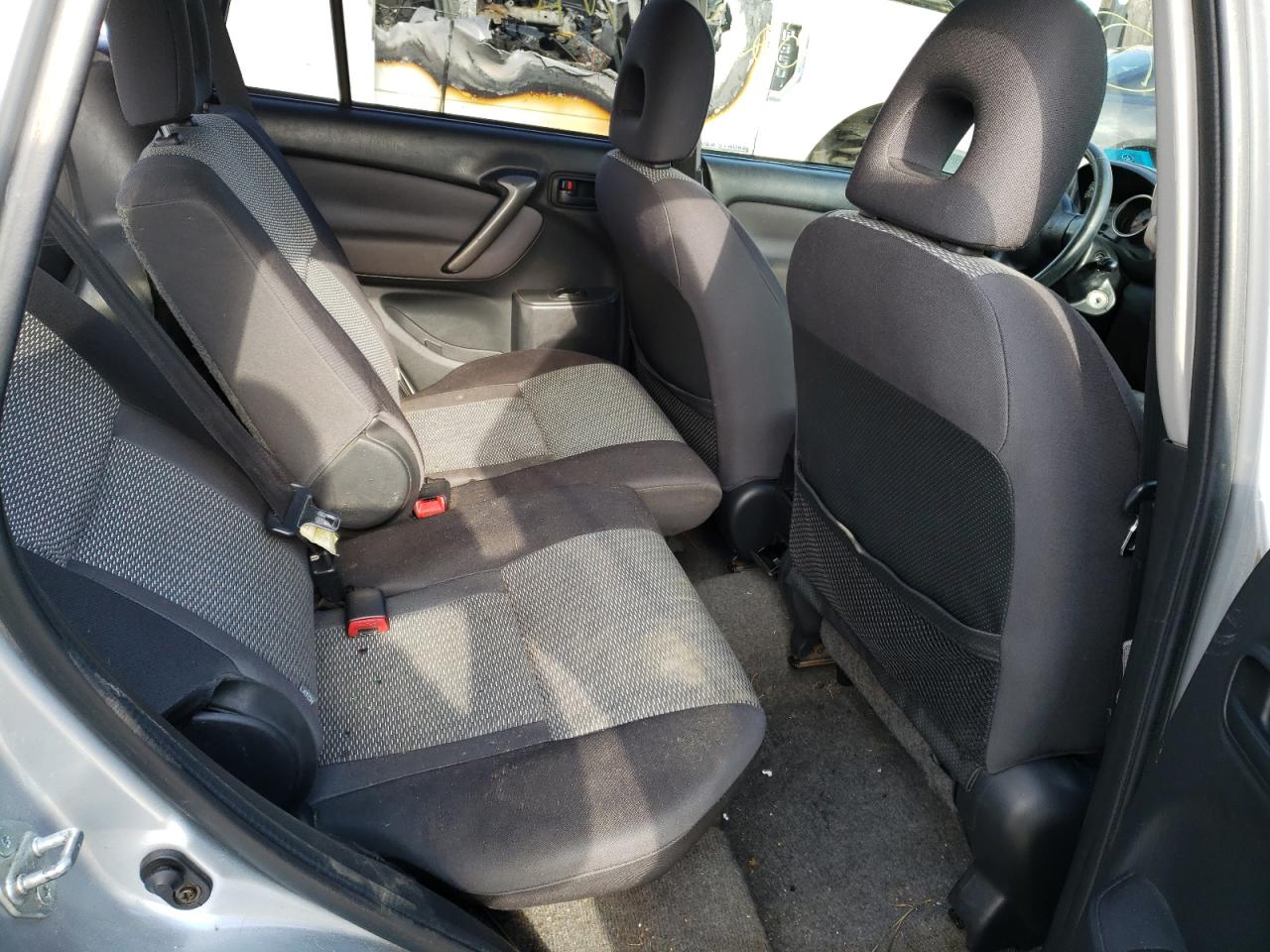 Foto 6 de la subasta – 2004 TOYOTA RAV4 con VIN JTEHD20V446012097