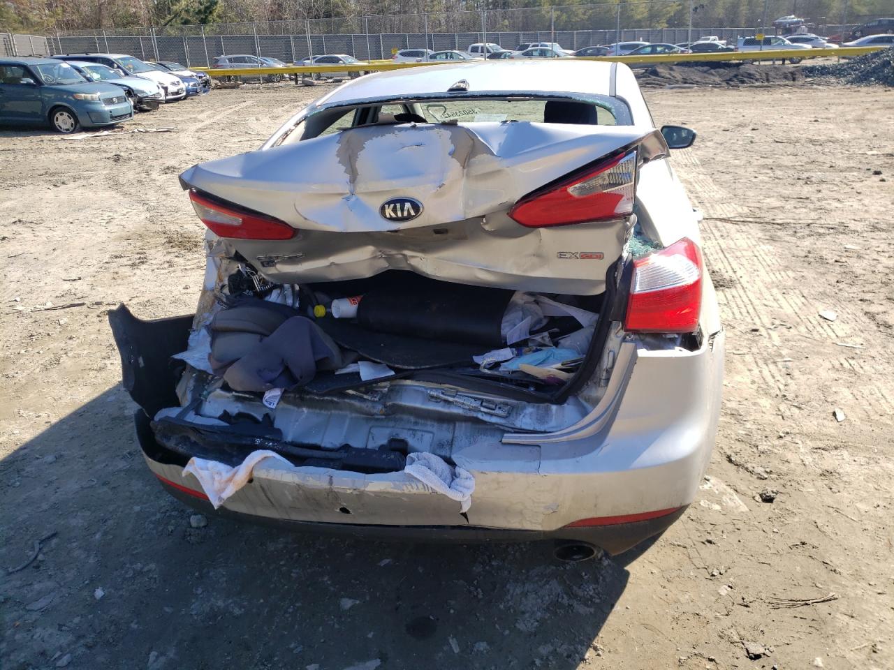 Photo 9 from auction – 2015 KIA FORTE EX with VIN KNAFX4A86F5308994