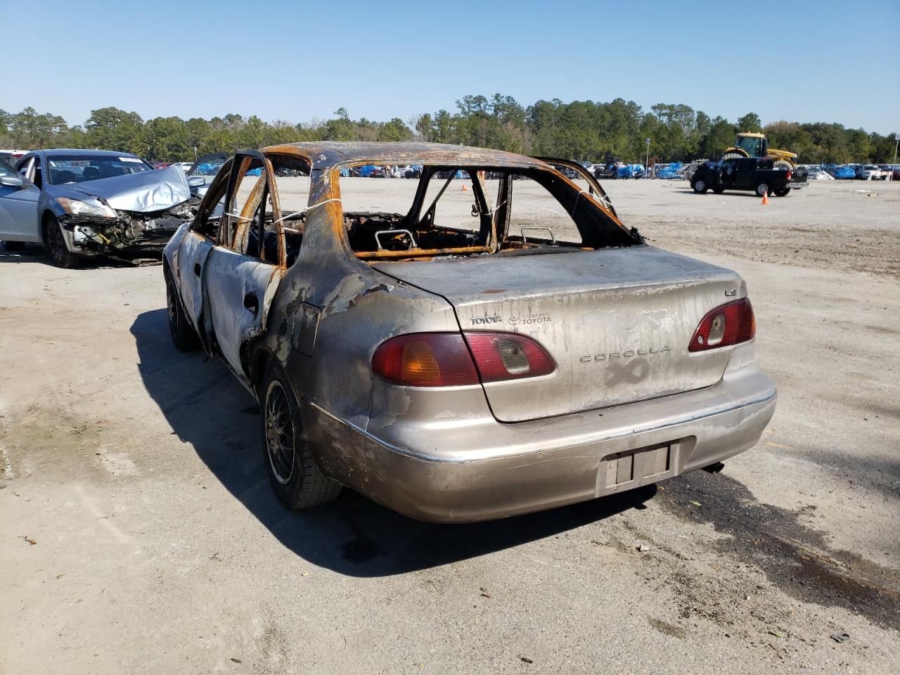 Photo 3 from auction – 1998 TOYOTA COROLLA VE with VIN 2T1BR18E9WC025787