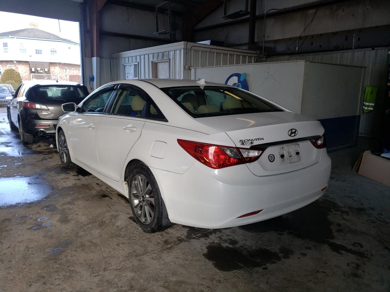 Photo 3 from auction – 2013 HYUNDAI SONATA GLS with VIN 5NPEB4ACXDH548953