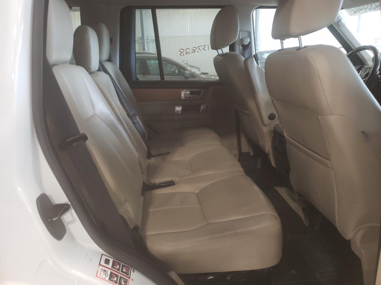 Photo 6 from auction – 2013 LAND ROVER LR4 HSE LU with VIN SALAK2D42DA679964
