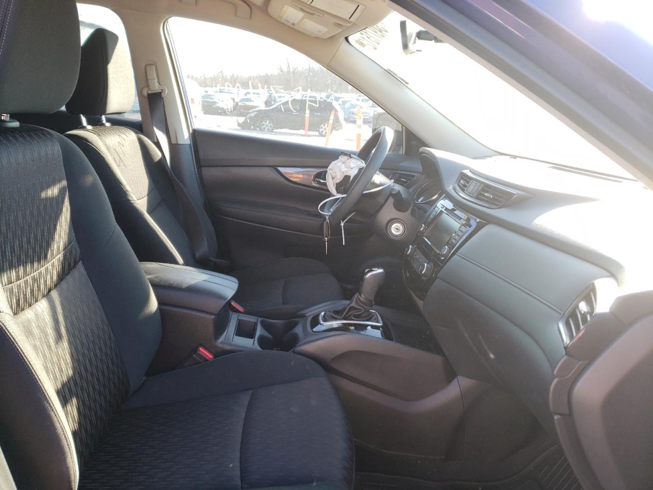 Photo 5 from auction – 2018 NISSAN ROGUE S with VIN KNMAT2MT0JP582461