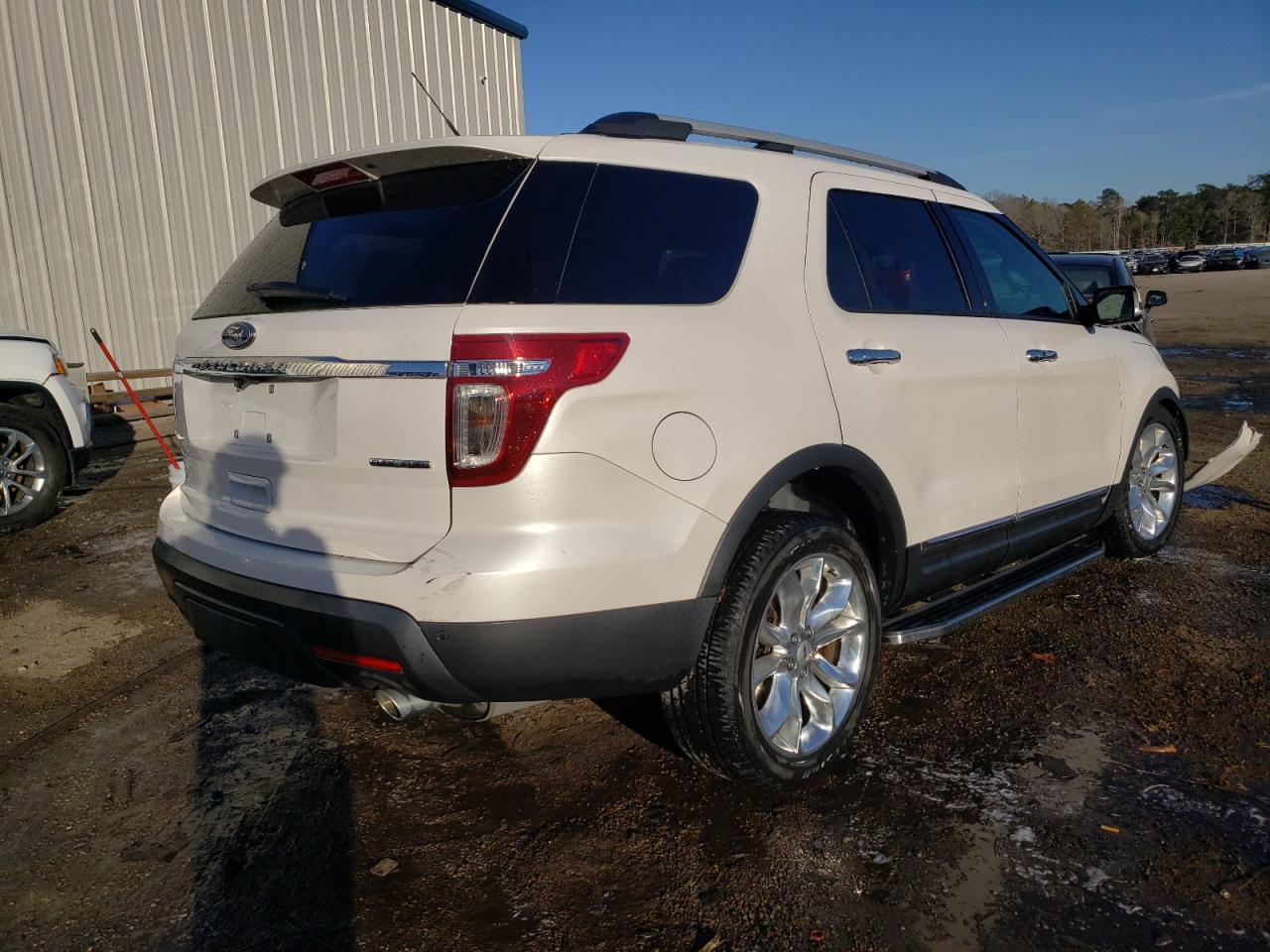 Photo 4 from auction – 2014 FORD EXPLORER L with VIN 1FM5K7F84EGA20591