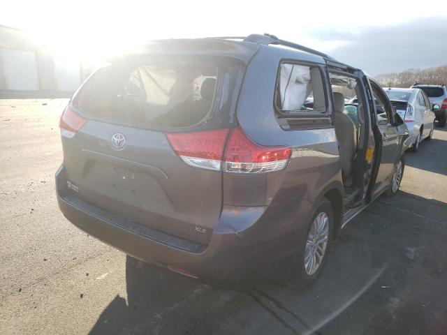 Photo 4 from auction – 2011 TOYOTA SIENNA XLE with VIN 5TDYK3DC7BS015498