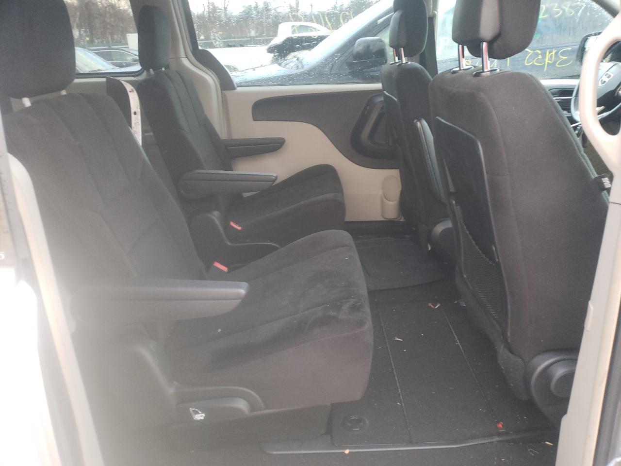 Photo 6 from auction – 2012 DODGE GRAND CARA with VIN 2C4RDGDG9CR114746
