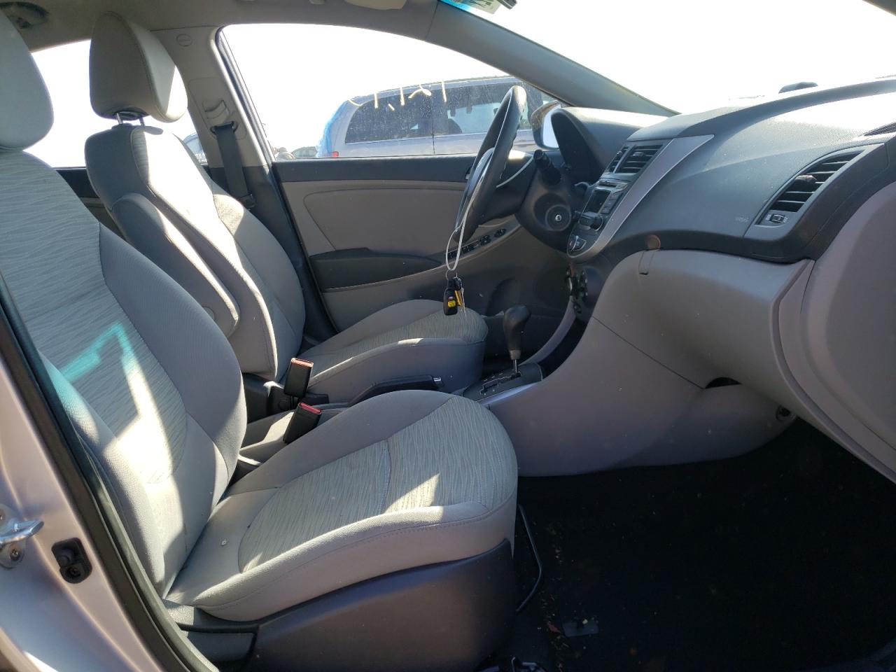 Photo 5 from auction – 2017 HYUNDAI ACCENT SE with VIN KMHCT4AE0HU333269