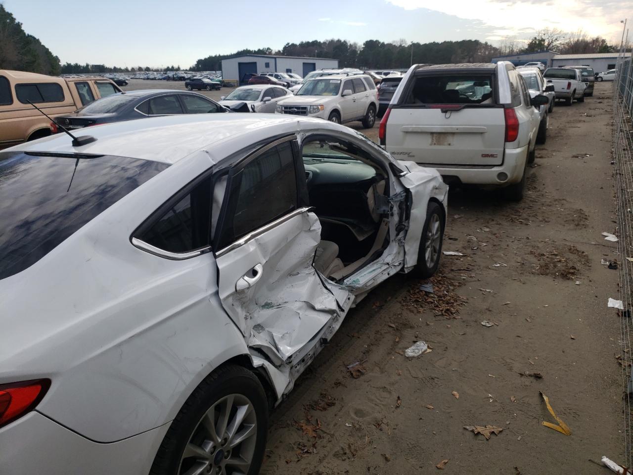 Photo 9 from auction – 2017 FORD FUSION SE with VIN 3FA6P0H77HR392922
