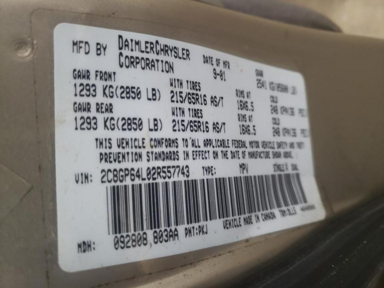 Photo 10 from auction – 2002 CHRYSLER TOWN AND C with VIN 2C8GP64L02R557743