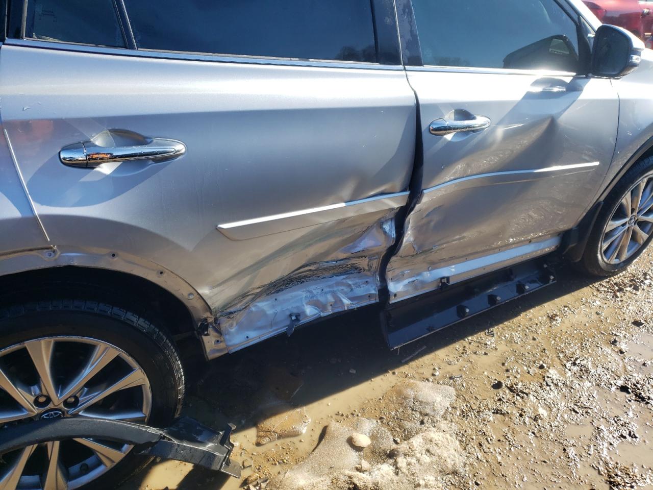 Photo 9 from auction – 2016 TOYOTA RAV4 LIMIT with VIN 2T3DFREV3GW466844