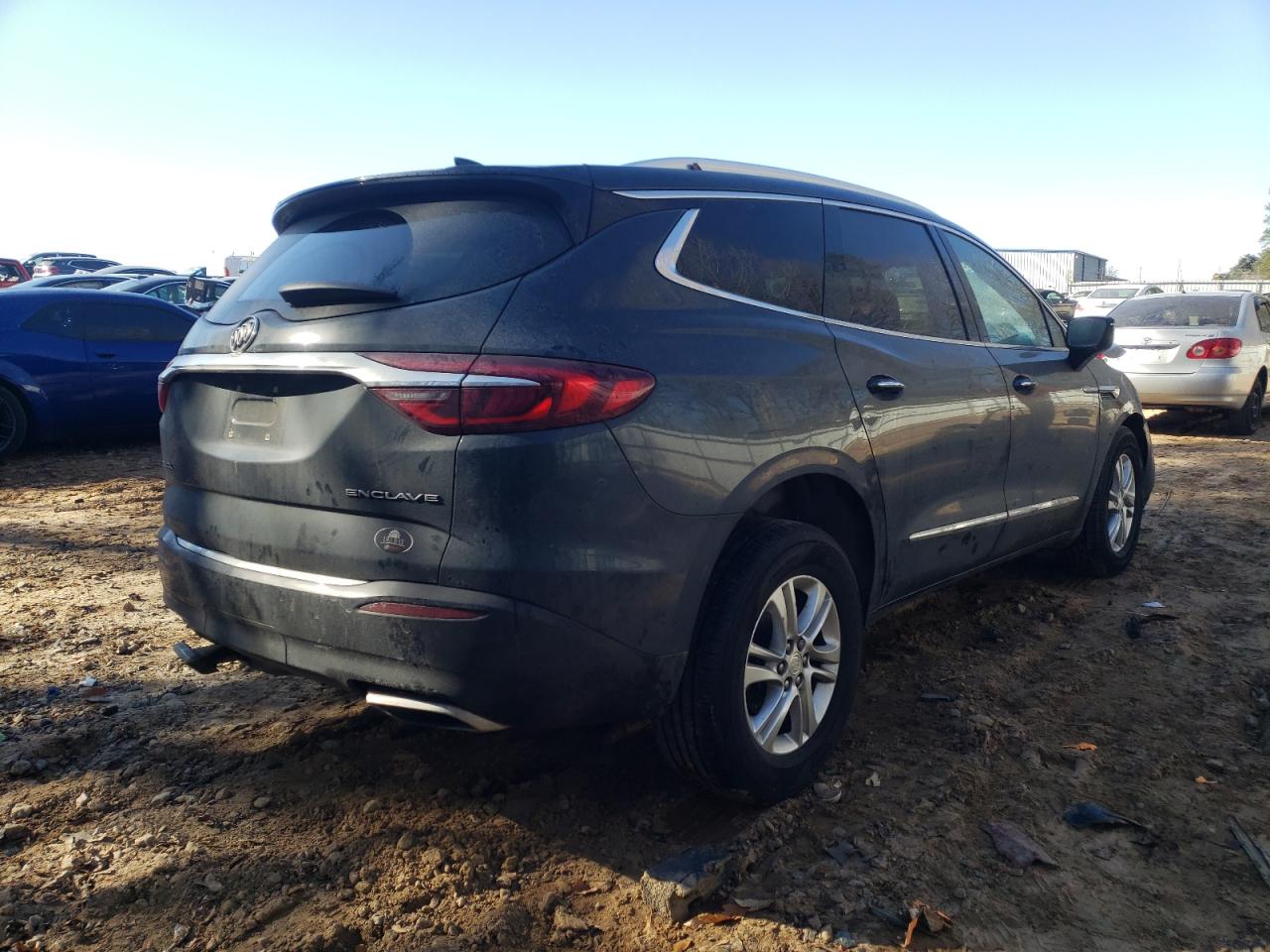 Photo 4 from auction – 2018 BUICK ENCLAVE ES with VIN 5GAERBKW9JJ280538