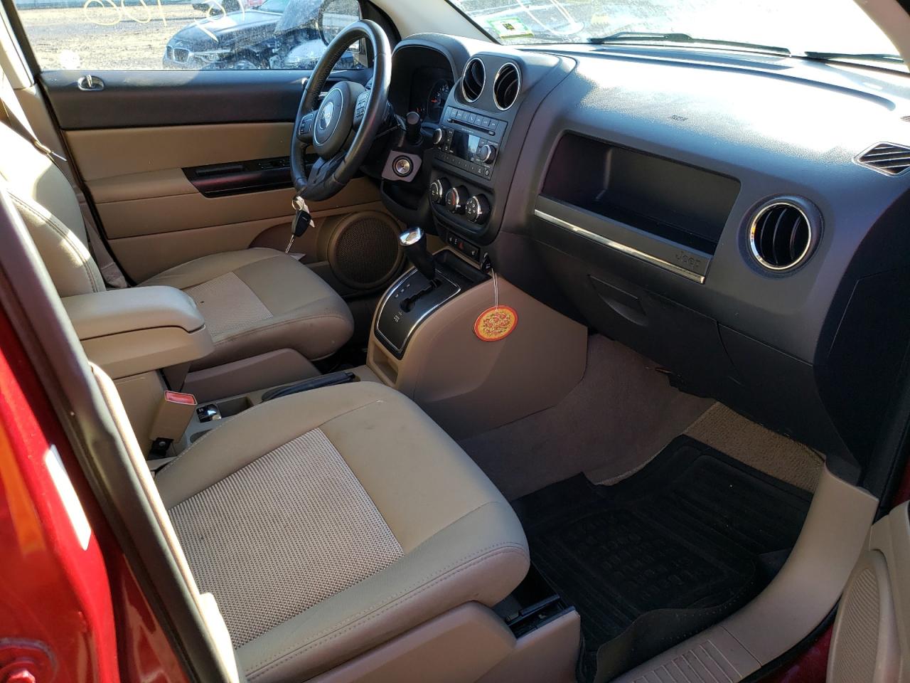 Photo 5 from auction – 2012 JEEP COMPASS LA with VIN 1C4NJDEB8CD572550