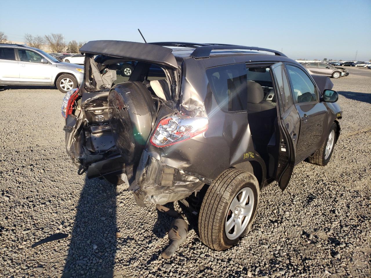 Photo 4 from auction – 2010 TOYOTA RAV4 AUTOM with VIN JTMZF4DV6AD025126
