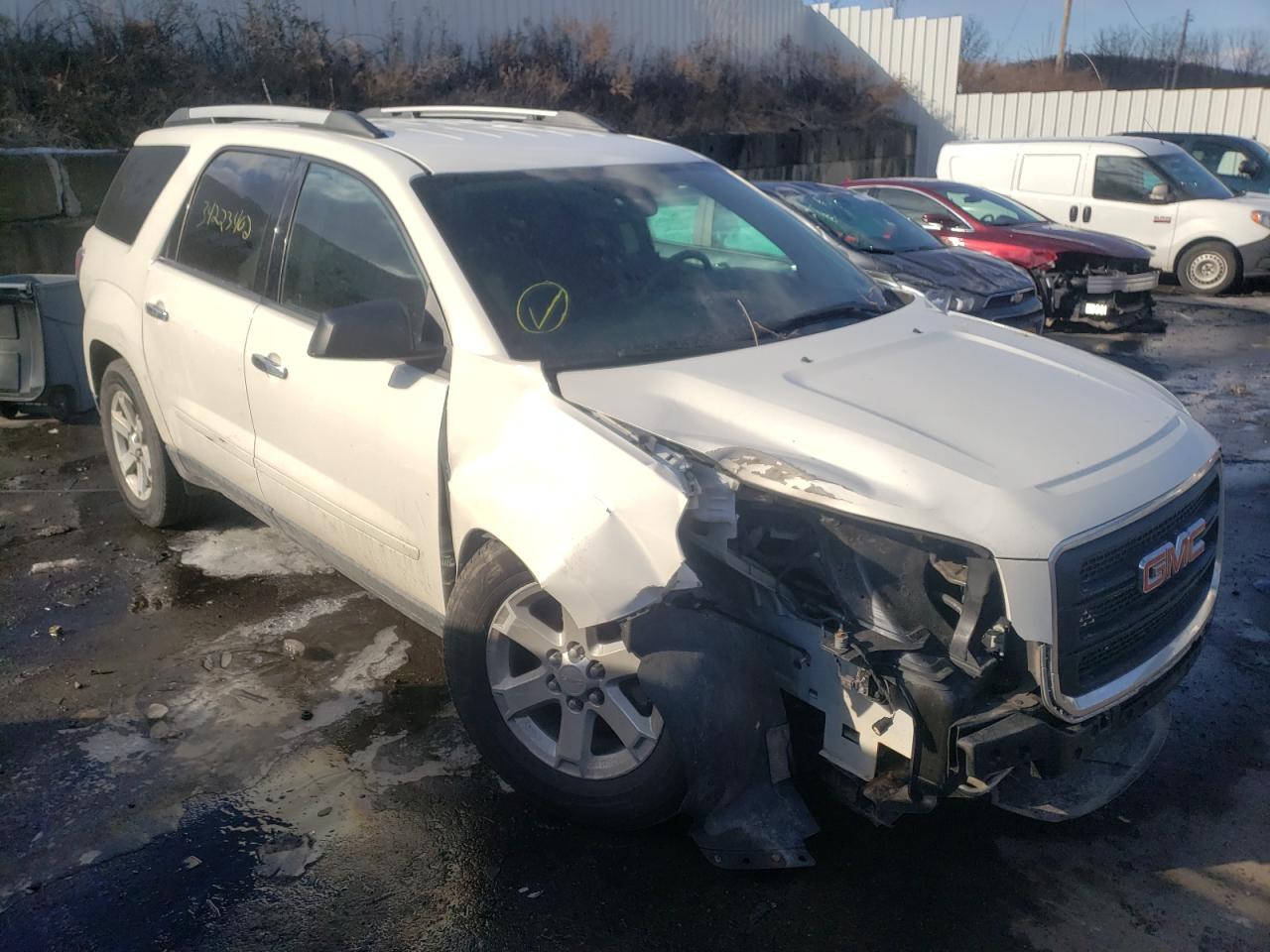 GMC ACADIA SLE 2015 with VIN 1GKKVPKD8FJ142946 - Photo from auction