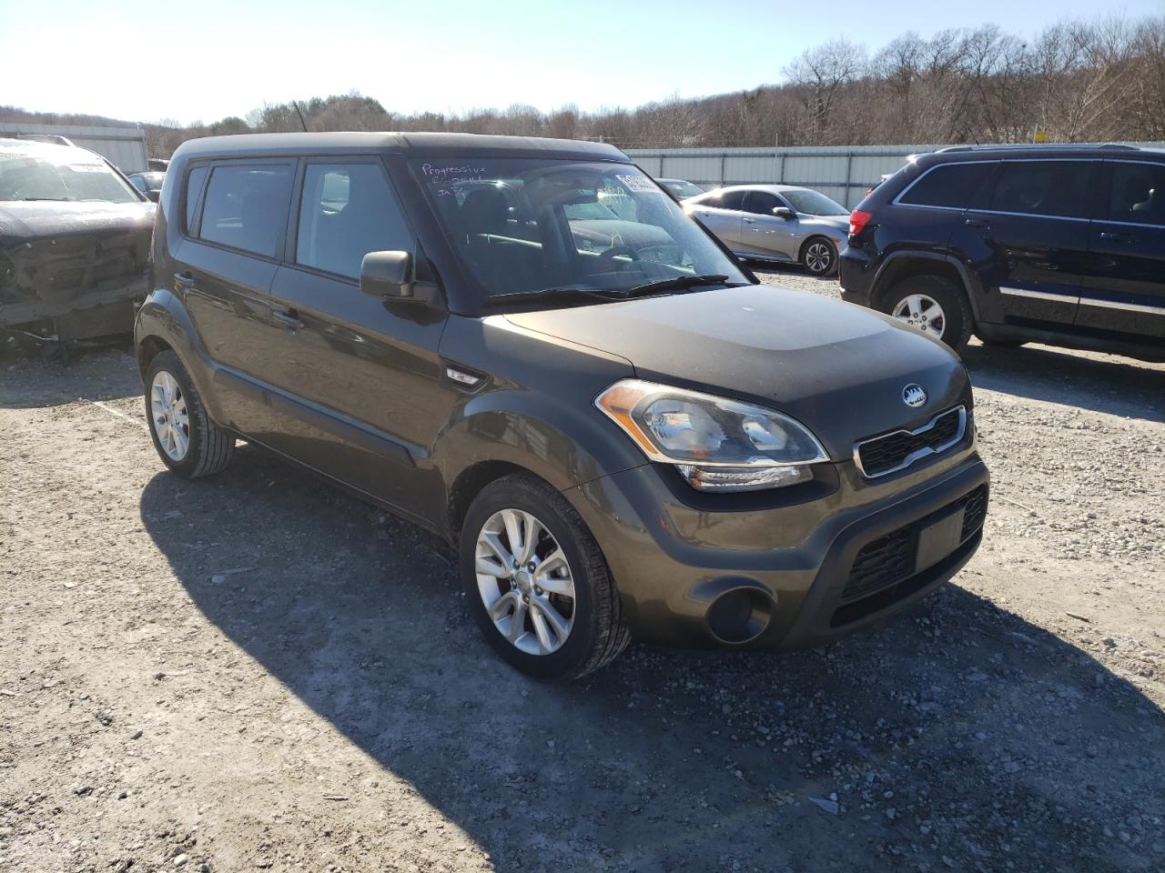 KIA SOUL 2013 with VIN KNDJT2A50D7568764 - Photo from auction