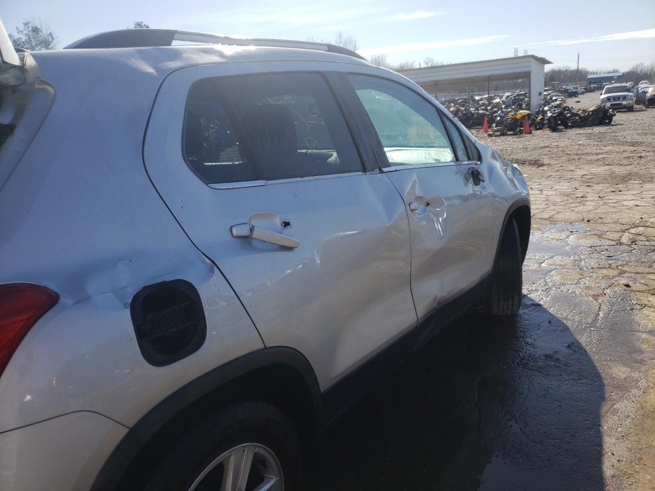 Photo 10 from auction – 2017 CHEVROLET TRAX 1LT with VIN 3GNCJLSB6HL288588