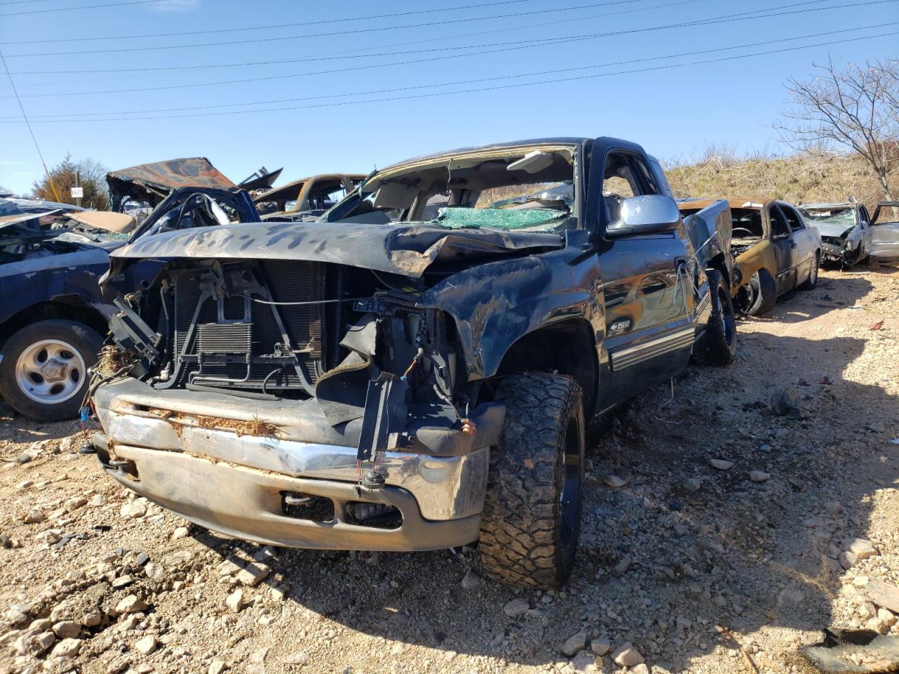 Photo 2 from auction – 2001 CHEVROLET SILVERADO with VIN 1GCEK19T31E215122