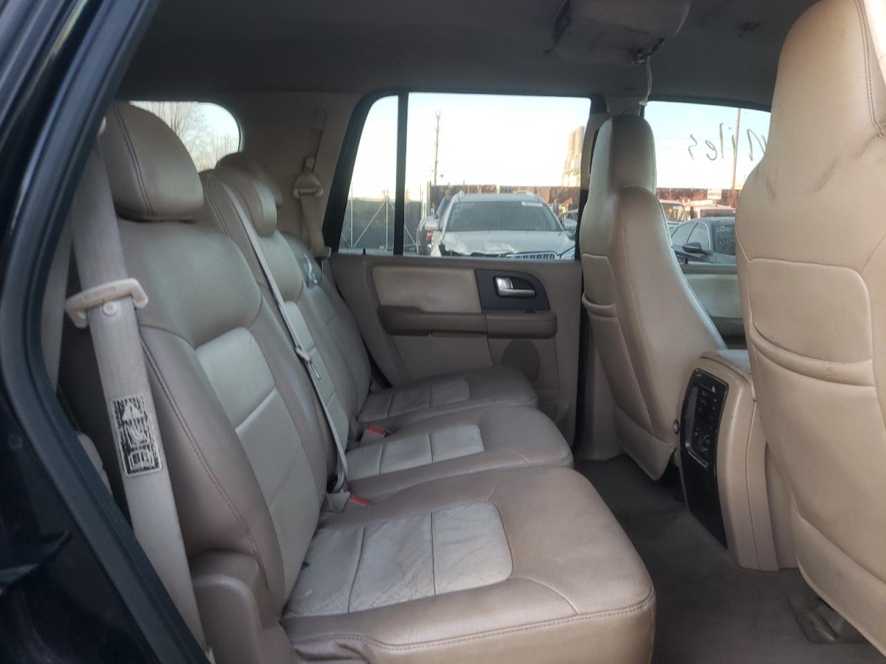 Photo 6 from auction – 2004 FORD EXPEDITION with VIN 1FMFU18L54LA70256
