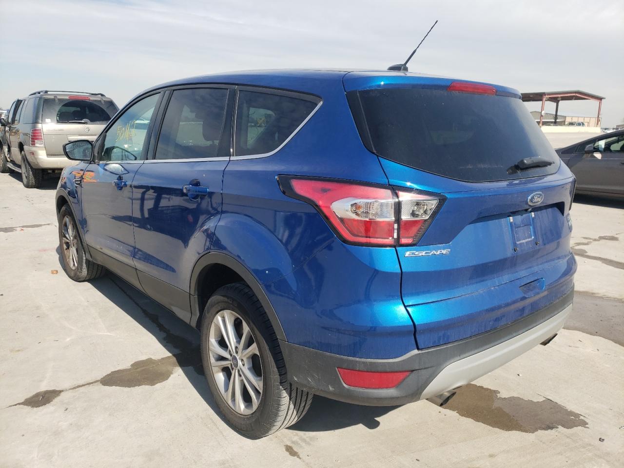 Photo 3 from auction – 2017 FORD ESCAPE SE with VIN 1FMCU0GD9HUC76431