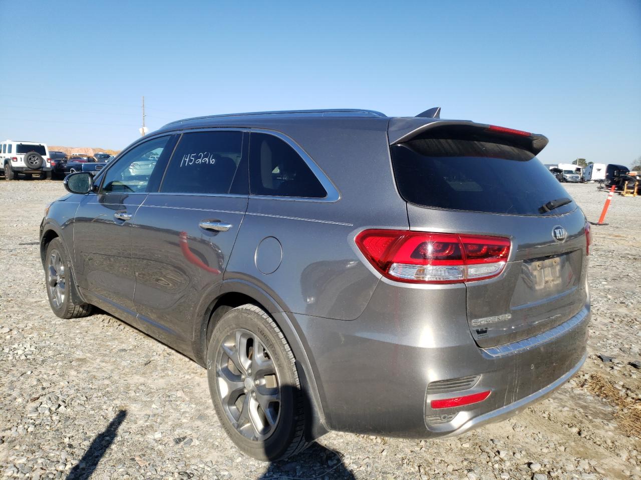 Photo 3 from auction – 2016 KIA SORENTO SX with VIN 5XYPK4A5XGG044585