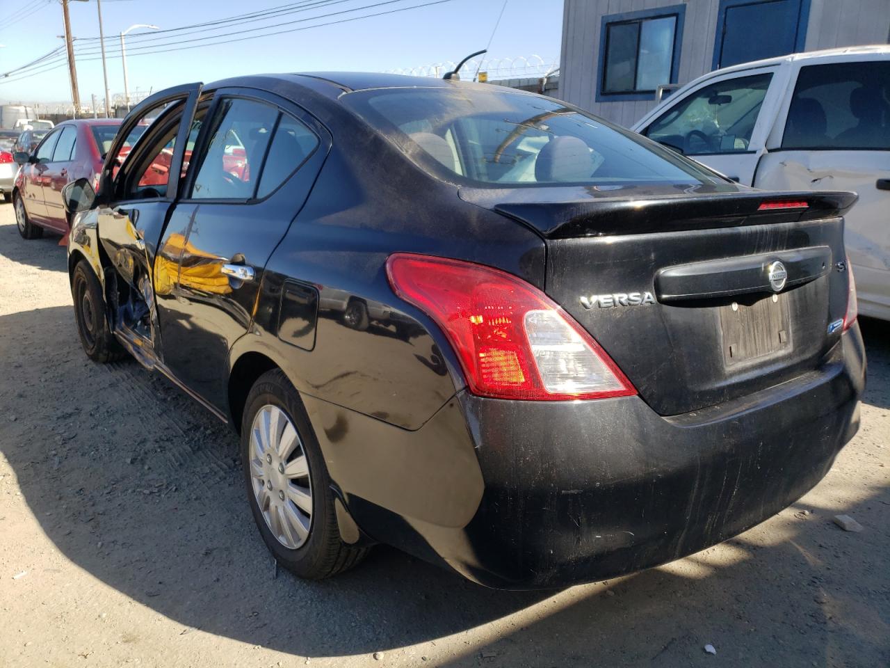Photo 3 from auction – 2013 NISSAN VERSA S with VIN 3N1CN7AP1DL889101