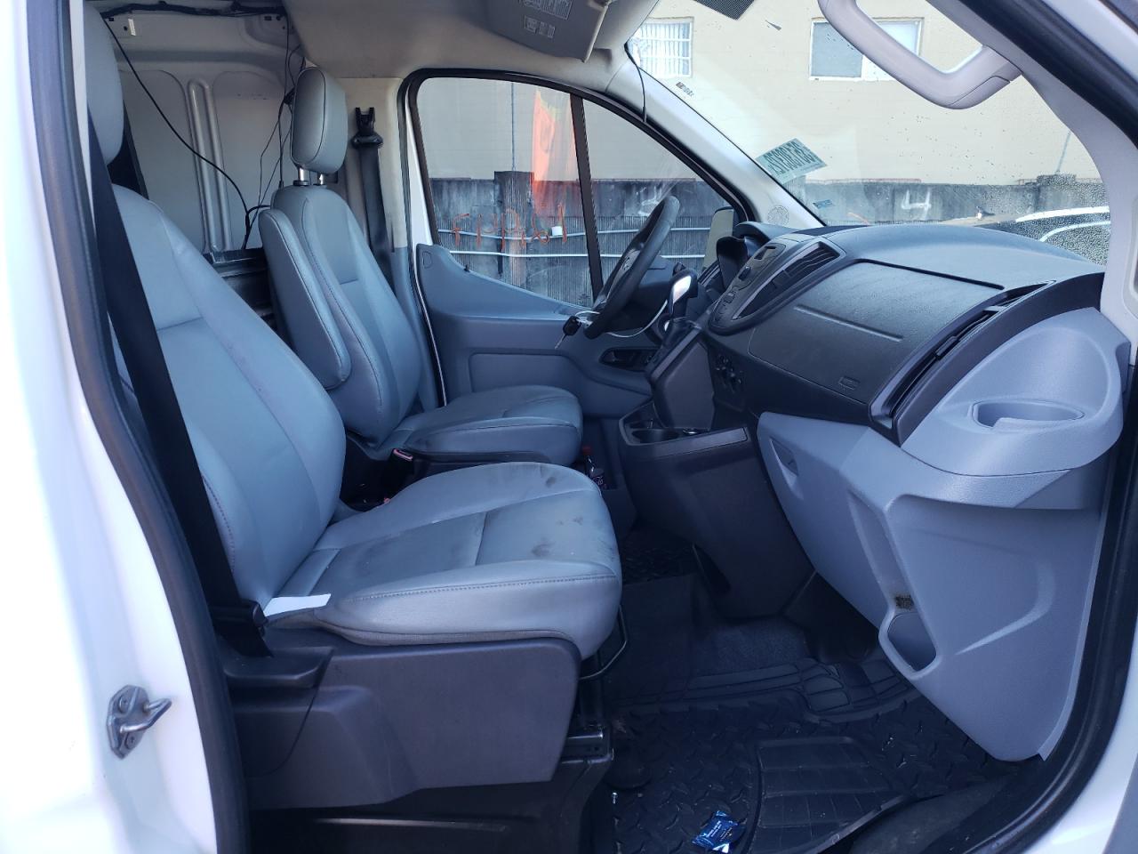 صورة رقم 5 من المزاد - 2015 FORD TRANSIT T- مع VIN 1FTNE1YM9FKB11034