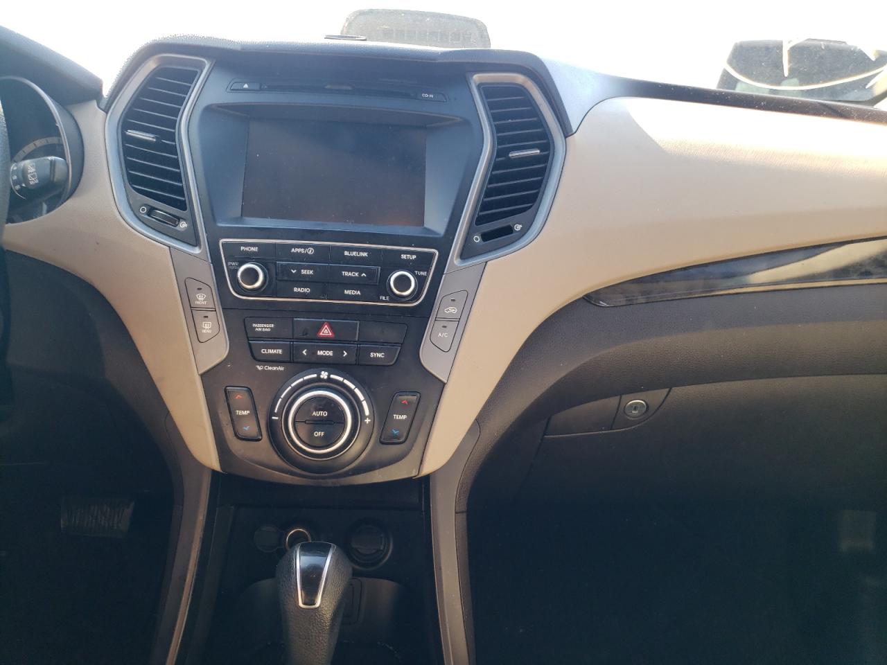 Photo 9 from auction – 2017 HYUNDAI SANTA FE with VIN 5NMZU3LB0HH019914