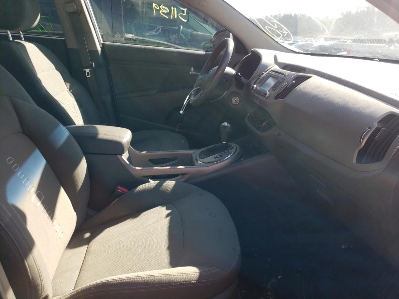 Photo 5 from auction – 2014 KIA SPORTAGE E with VIN KNDPCCAC4E7658872