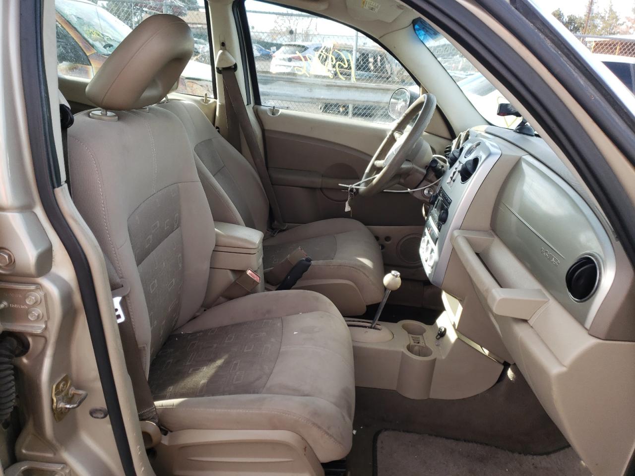 Photo 5 from auction – 2006 CHRYSLER PT CRUISER with VIN 3A4FY58B06T356864