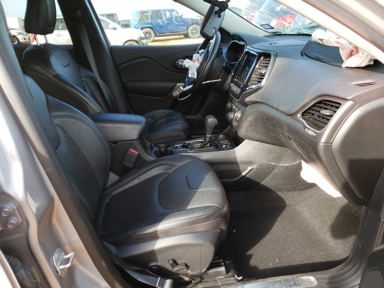 Photo 5 from auction – 2019 JEEP CHEROKEE L with VIN 1C4PJMDX9KD440613