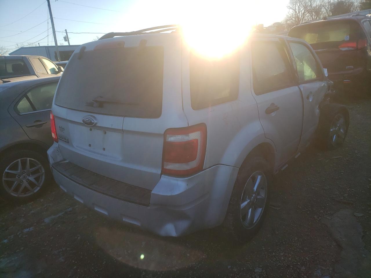 Photo 4 from auction – 2008 FORD ESCAPE XLT with VIN 1FMCU03108KD22395