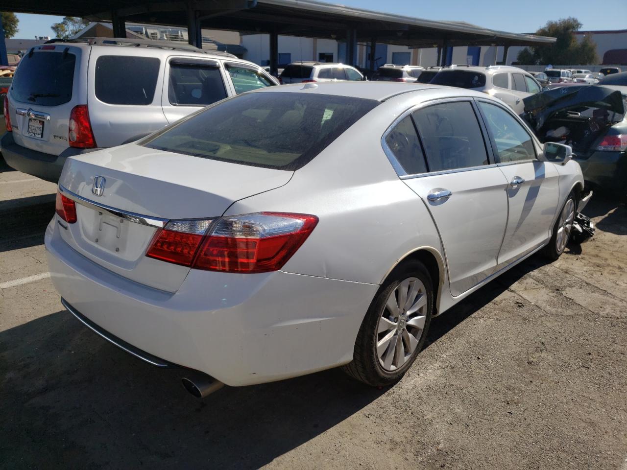 Photo 4 from auction – 2014 HONDA ACCORD EXL with VIN 1HGCR2F82EA308138
