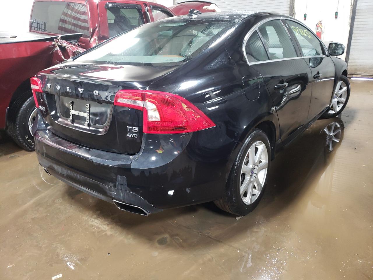 Photo 4 from auction – 2016 VOLVO S60 PREMIE with VIN YV1612TK5G2412097