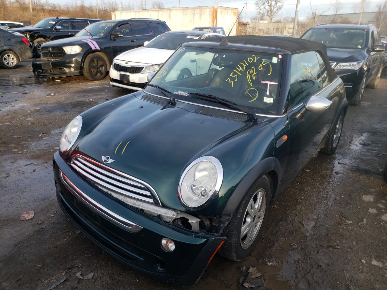 Photo 2 from auction – 2006 MINI COOPER with VIN WMWRF335X6TG14656