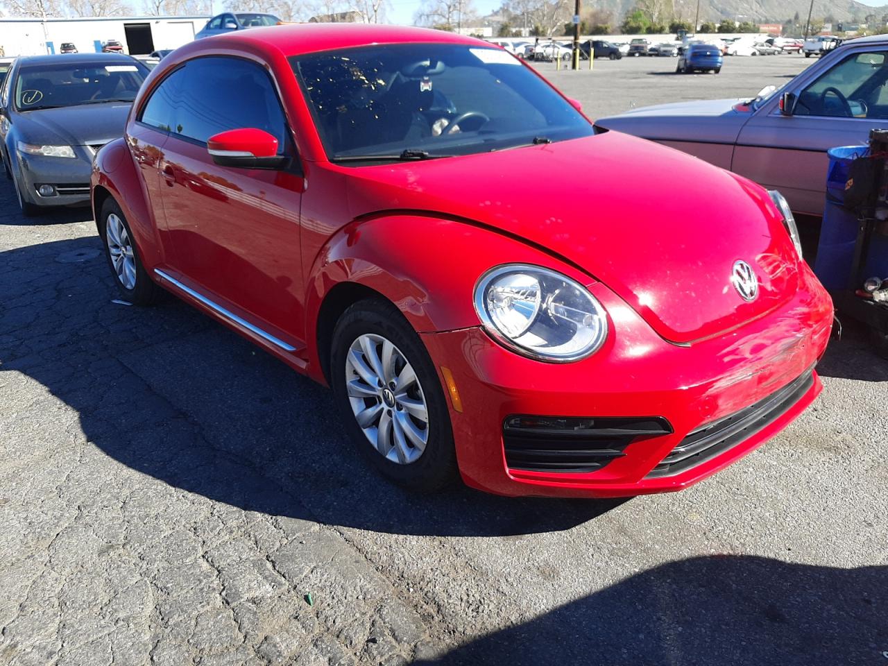 VOLKSWAGEN BEETLE S 2019 with VIN 3VWFD7AT3KM712418 - Photo from auction
