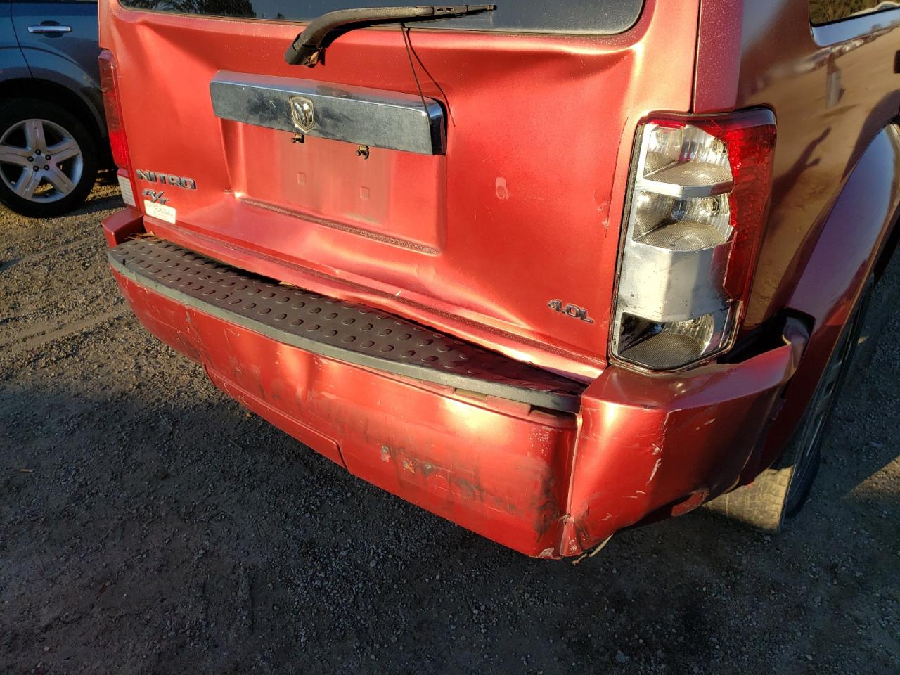 Photo 9 from auction – 2007 DODGE NITRO R/T with VIN 1D8GT58697W688603