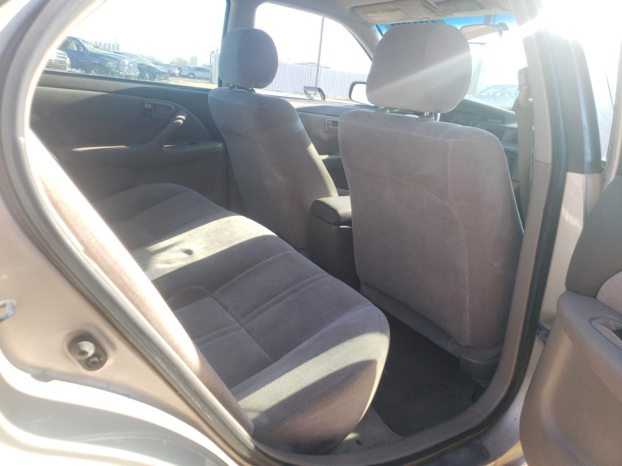 Photo 6 from auction – 1998 TOYOTA CAMRY CE with VIN 4T1BG28K2WU326336