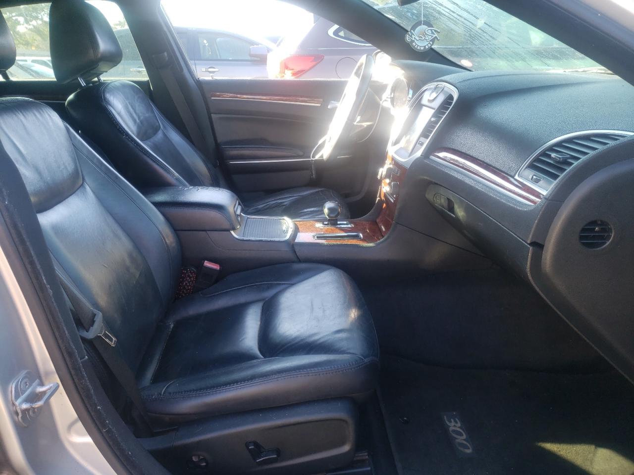 Photo 5 from auction – 2012 CHRYSLER 300 LIMITE with VIN 2C3CCACG8CH216444