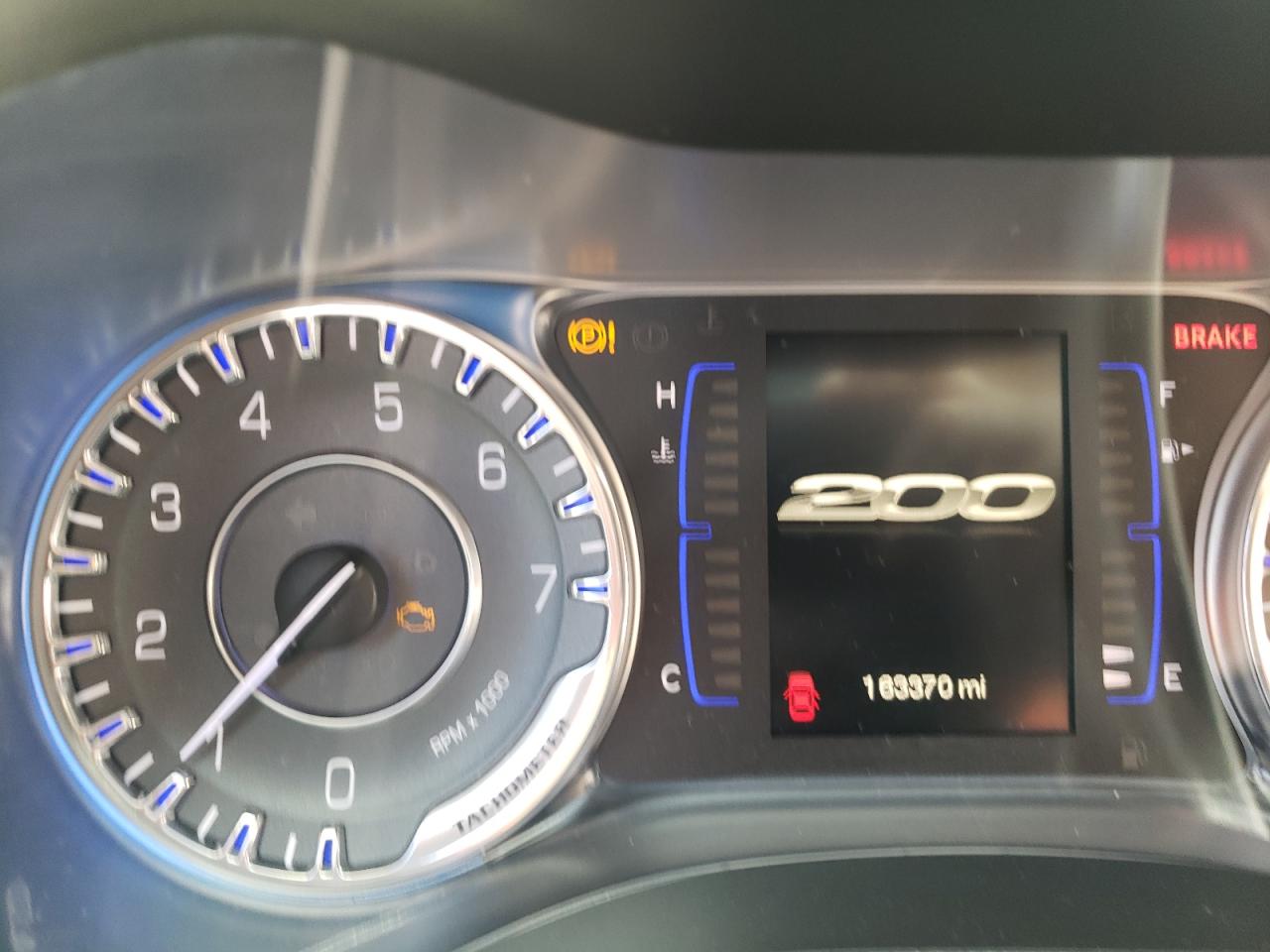 Photo 8 from auction – 2015 CHRYSLER 200 LIMITE with VIN 1C3CCCAB3FN756539
