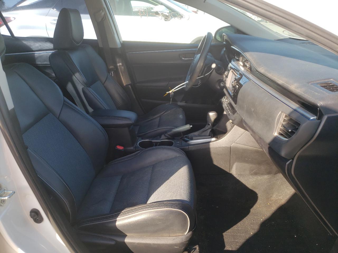 Photo 5 from auction – 2014 TOYOTA COROLLA L with VIN 5YFBURHE1EP158751