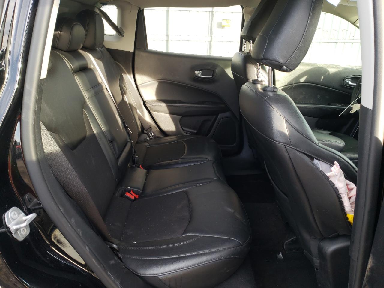 Photo 6 from auction – 2018 JEEP COMPASS LA with VIN 3C4NJDBBXJT453300