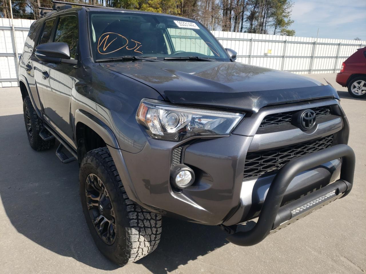 TOYOTA 4RUNNER SR 2019 with VIN JTEBU5JR5K5713047 - Photo from auction