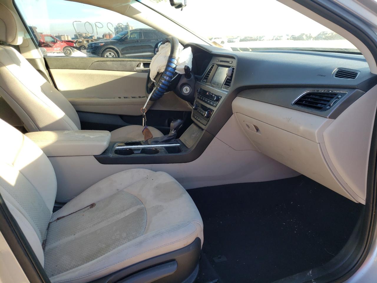 Photo 5 from auction – 2016 HYUNDAI SONATA SE with VIN 5NPE24AF7GH342729