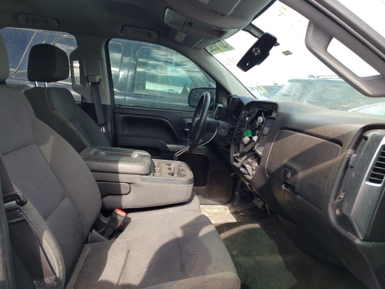 Photo 5 from auction – 2015 CHEVROLET SILVERADO with VIN 1GCVKREC1FZ334727